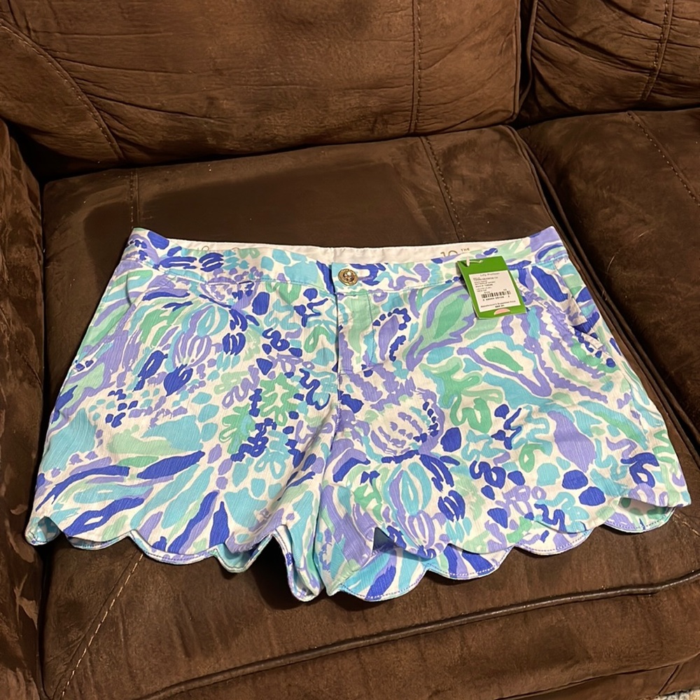 Lilly Pulitzer Buttercup shorts (Nice Ink)